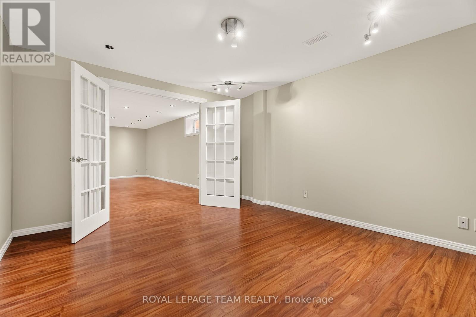 28 BOREALIS CRESCENT - 35