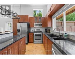 201 Gladeview Private, Ottawa, ON K1T4A6 Photo 11