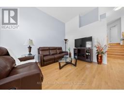 201 Gladeview Private, Ottawa, ON K1T4A6 Photo 8