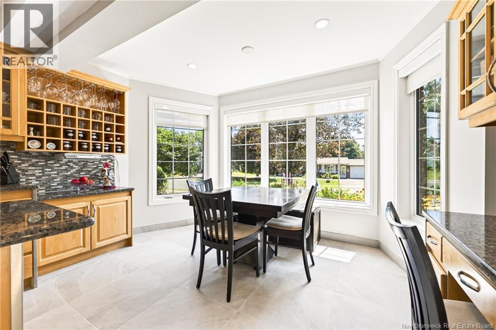 338 Vanier - Image 11