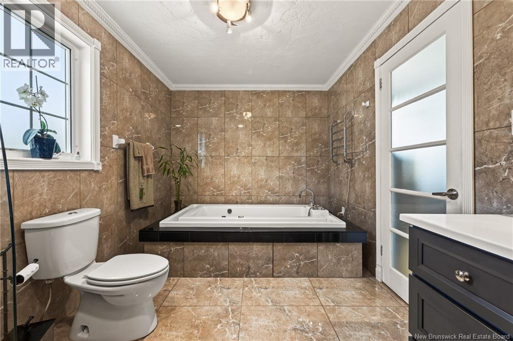 338 Vanier - Image 24