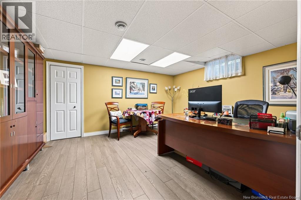 338 Vanier - Image 36