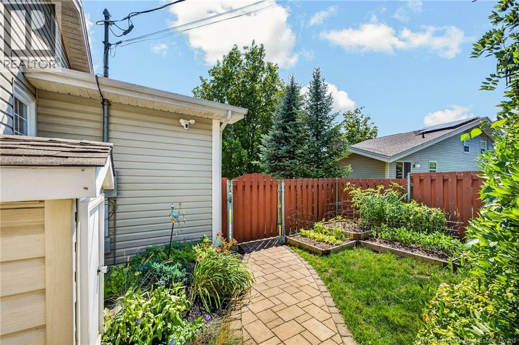 338 Vanier - Image 37