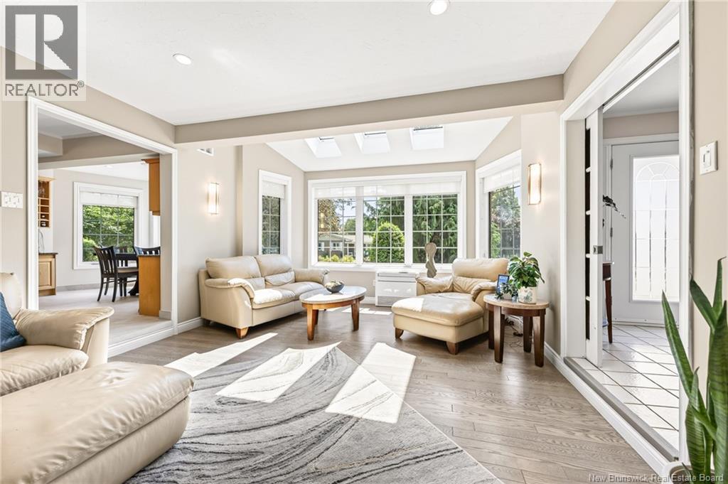 338 Vanier - Image 7