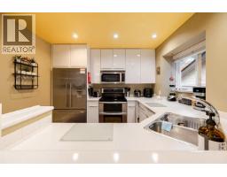 336 E 26th Street, North Vancouver, BC V7N1B1 Photo 6