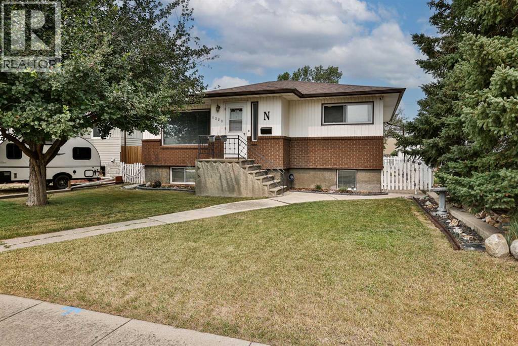 1323 3A Avenue N - 23