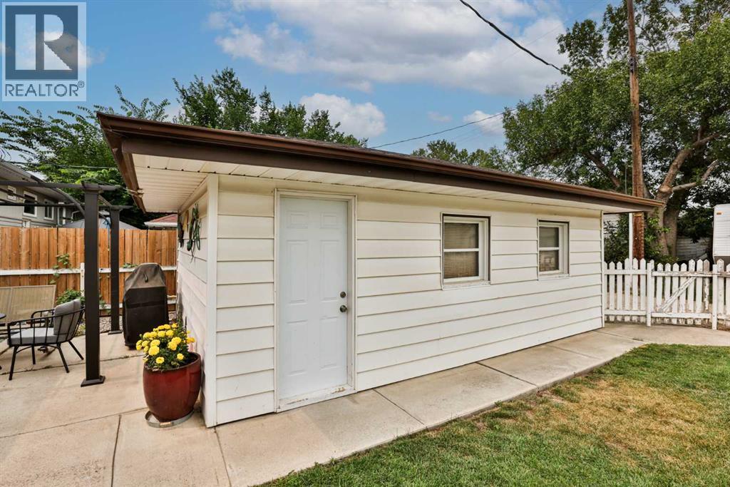 1323 3A Avenue N - 22