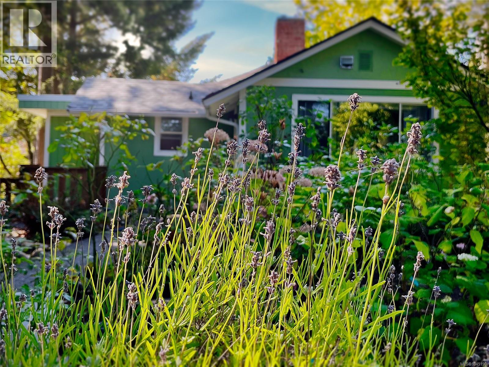 1055 Trillium Rd - 41