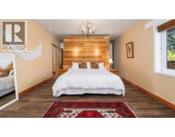Foyer - 134 Riondel Road, Kootenay Bay, BC V0B1X0 Photo 28