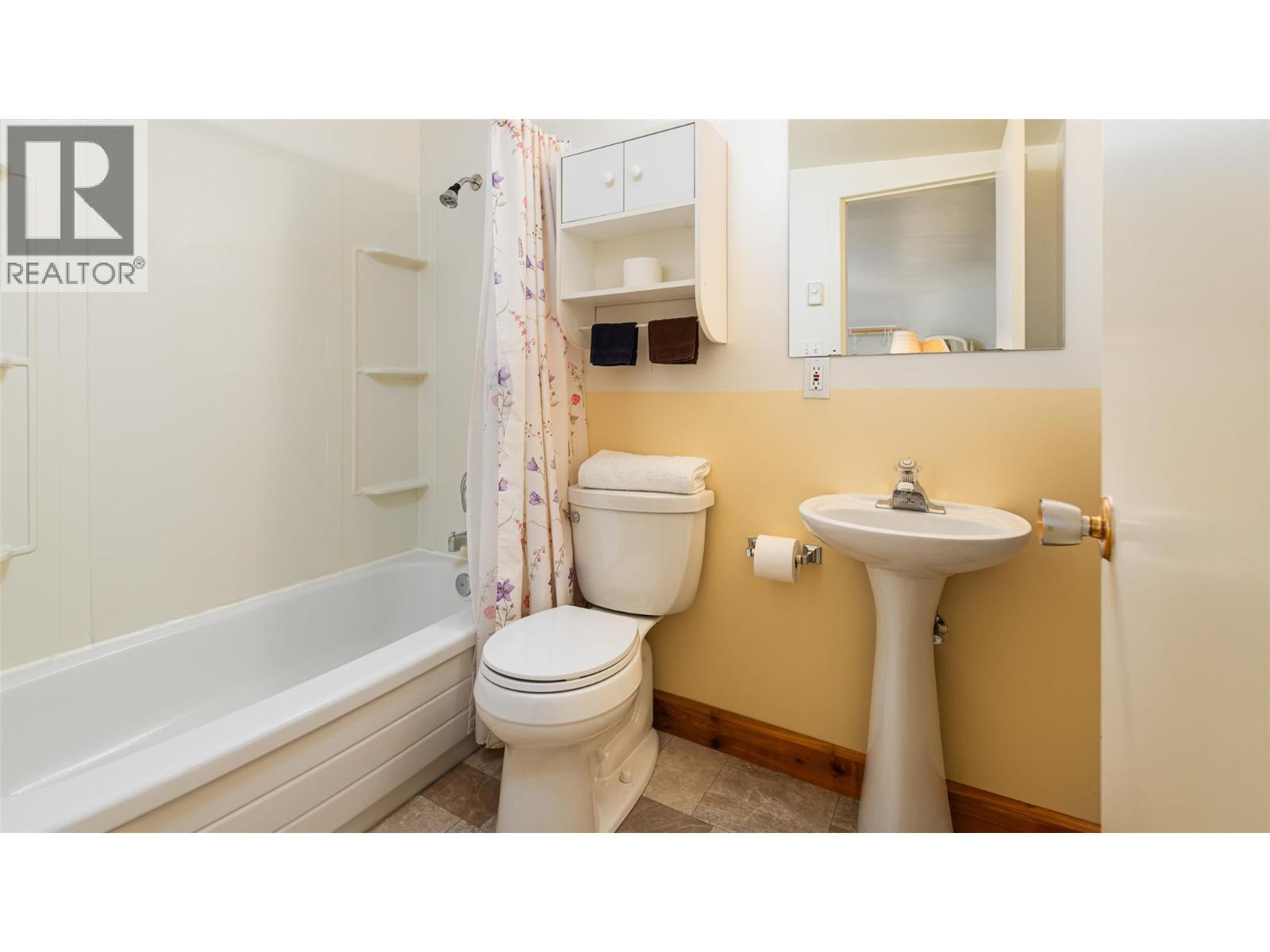 134 Riondel Road - 42