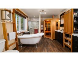 134 Riondel Road, Kootenay Bay, BC V0B1X0 Photo 30