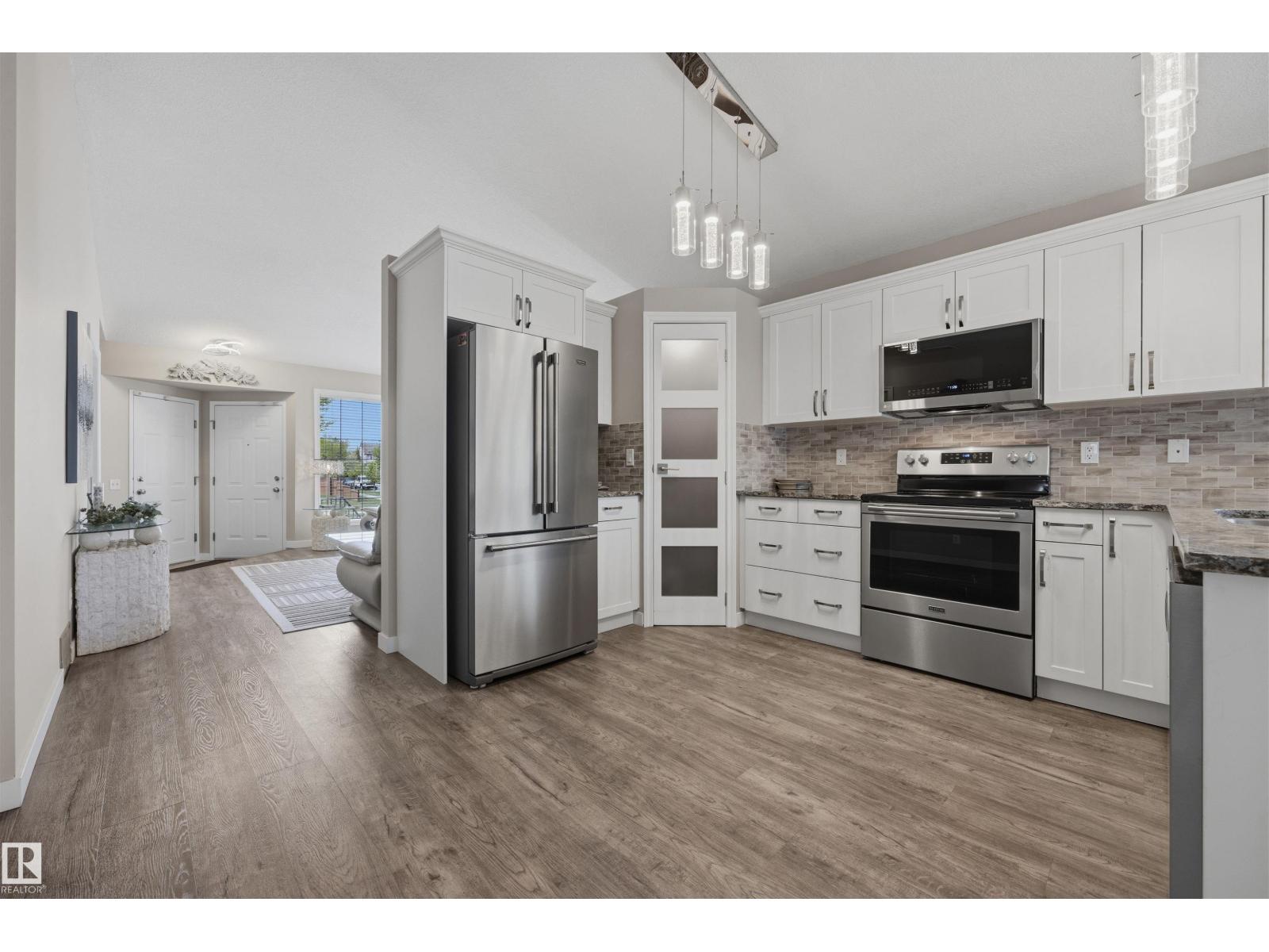 28 NORFOLK Close - Photo 11