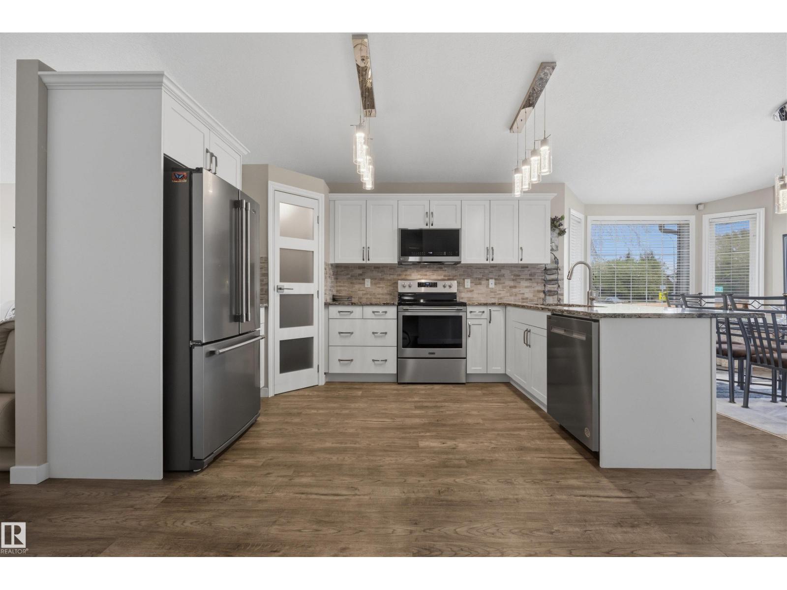 28 NORFOLK Close - Photo 10