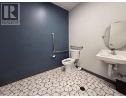 7 - 209 Dundas Street E, Whitby, ON L1N4C9 Photo 39