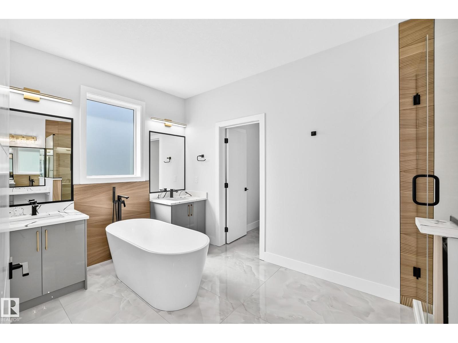 233 Crystal Creek - Image 21
