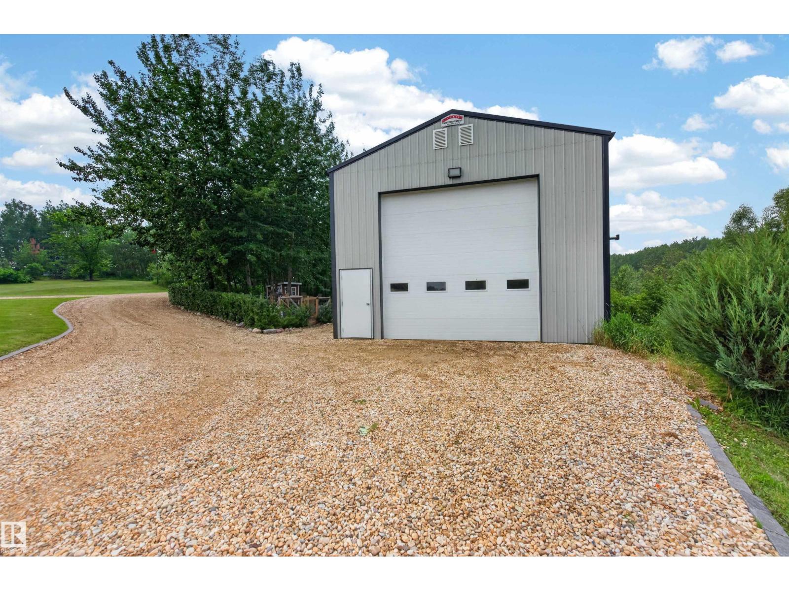 373 50419 Range Rd 203 - 55