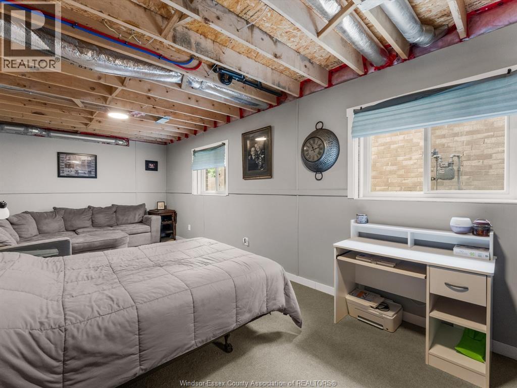 9 SHAW DRIVE - 22