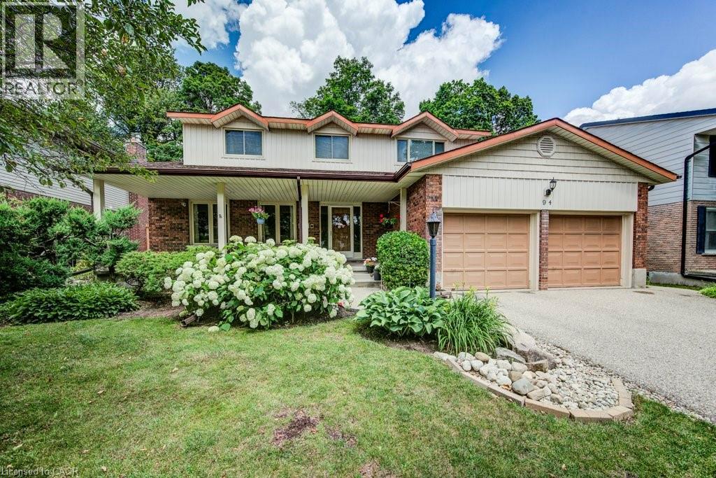 94 MCCARRON Crescent — photo 1