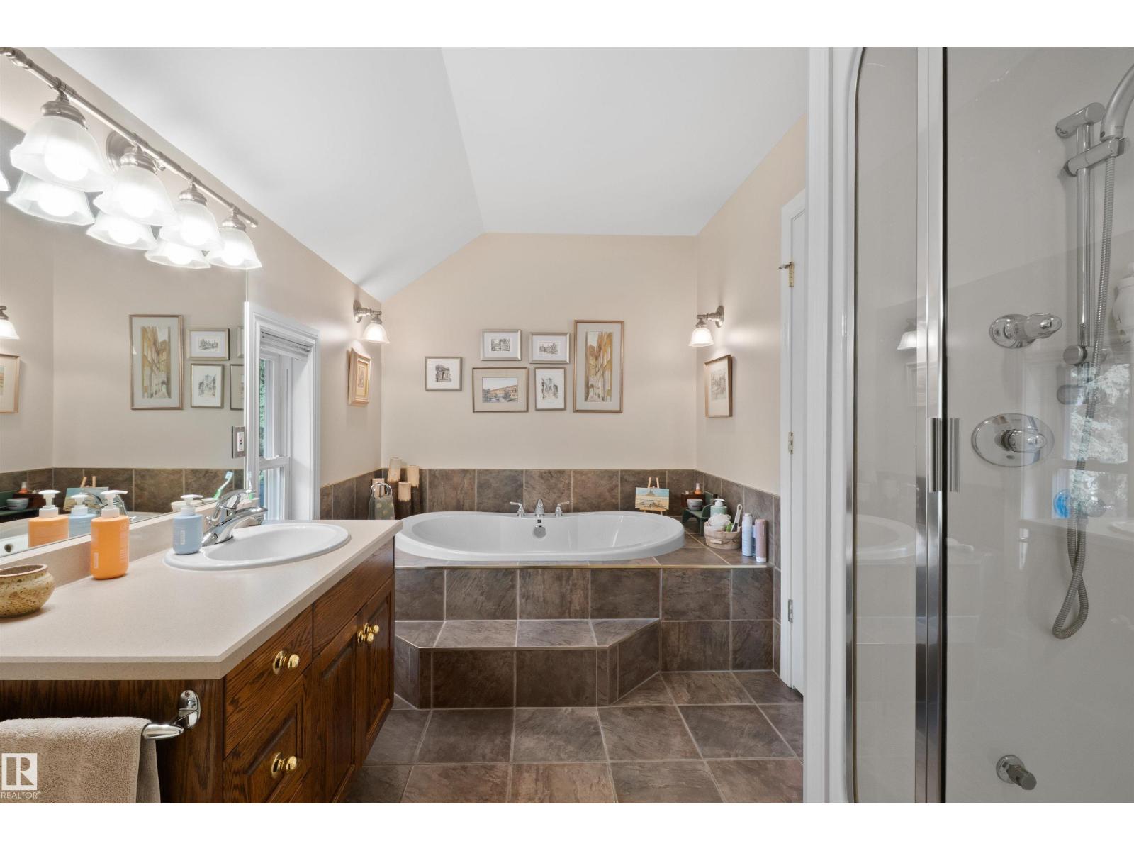 14640 88 AV NW - 36