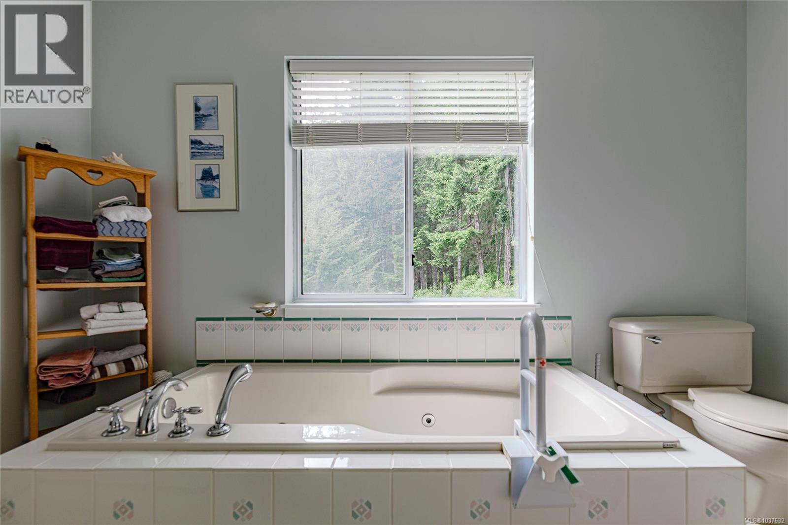 204 Cormorant Cres, Salt Spring