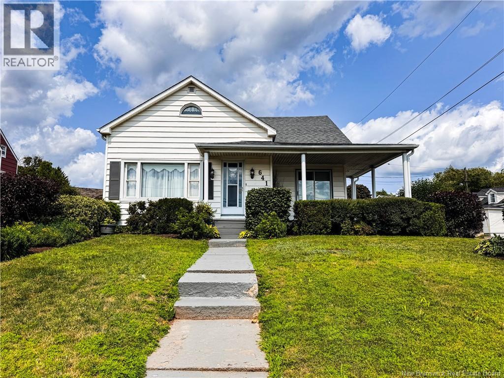 641 Acadie