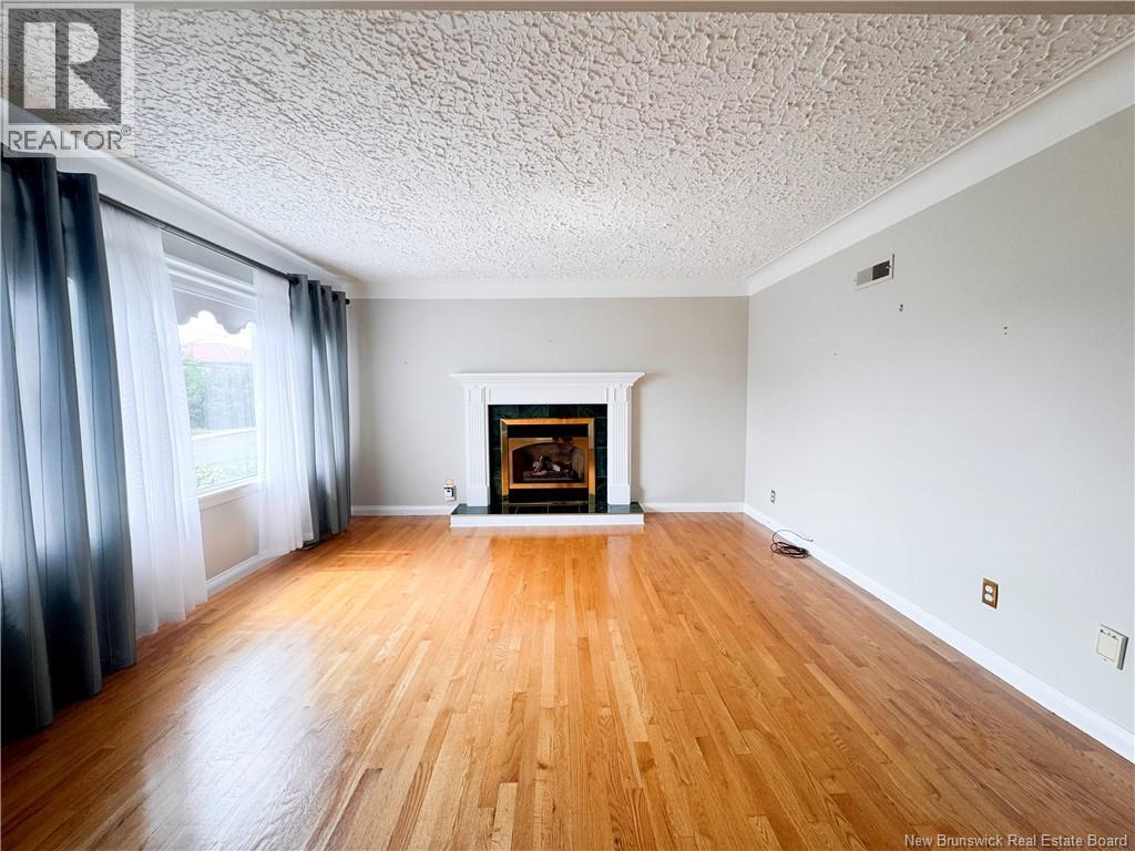 641 Acadie - 15