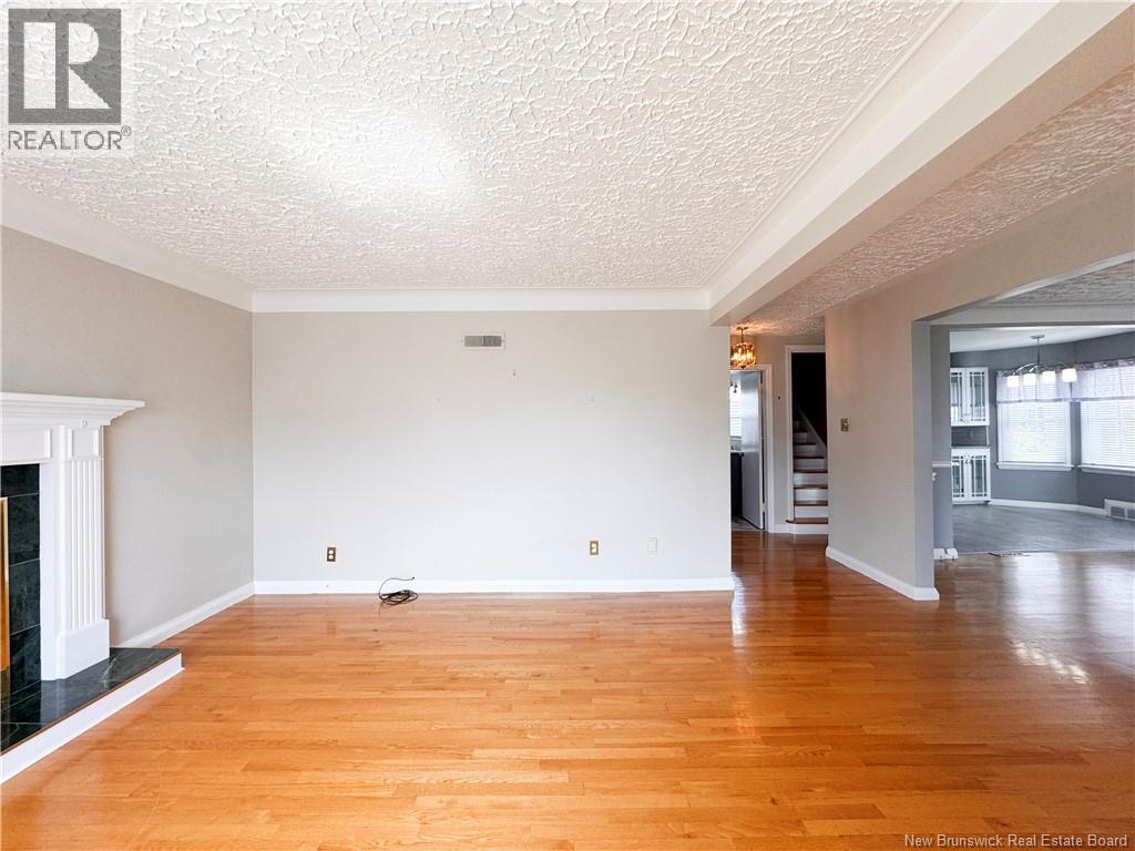 641 Acadie - 18