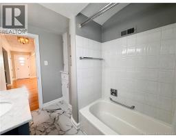 641 Acadie, Dieppe, NB E1A1J6 Photo 23