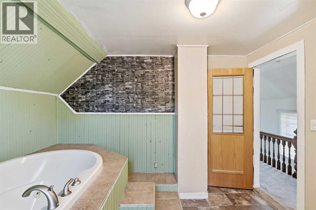 432 Centre Avenue Northeast - Photo 28