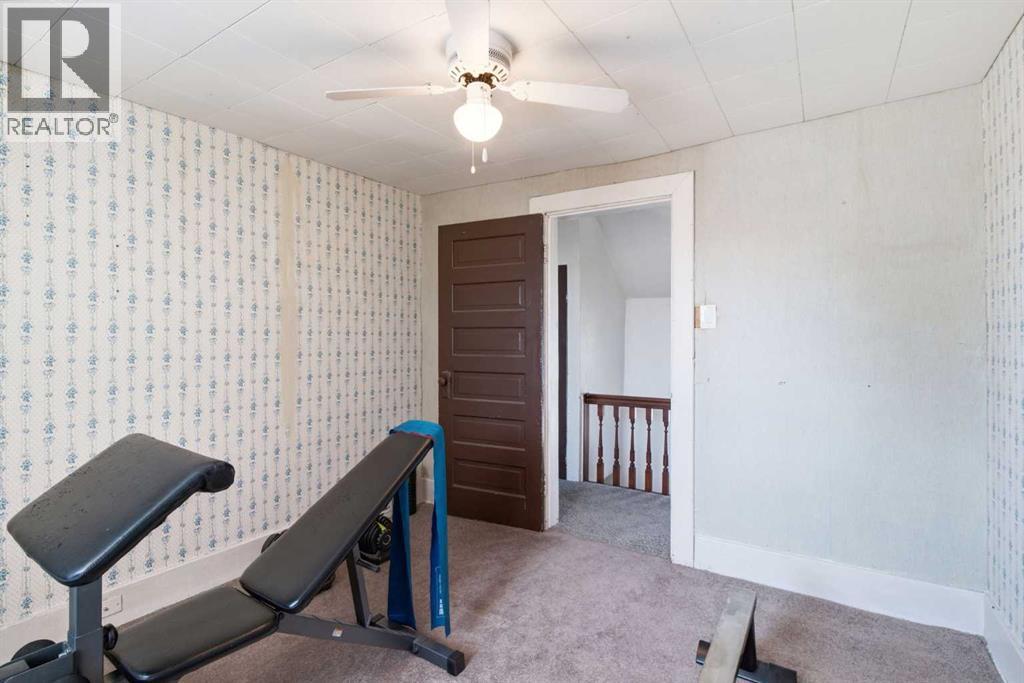 432 Centre Avenue Northeast - Photo 23