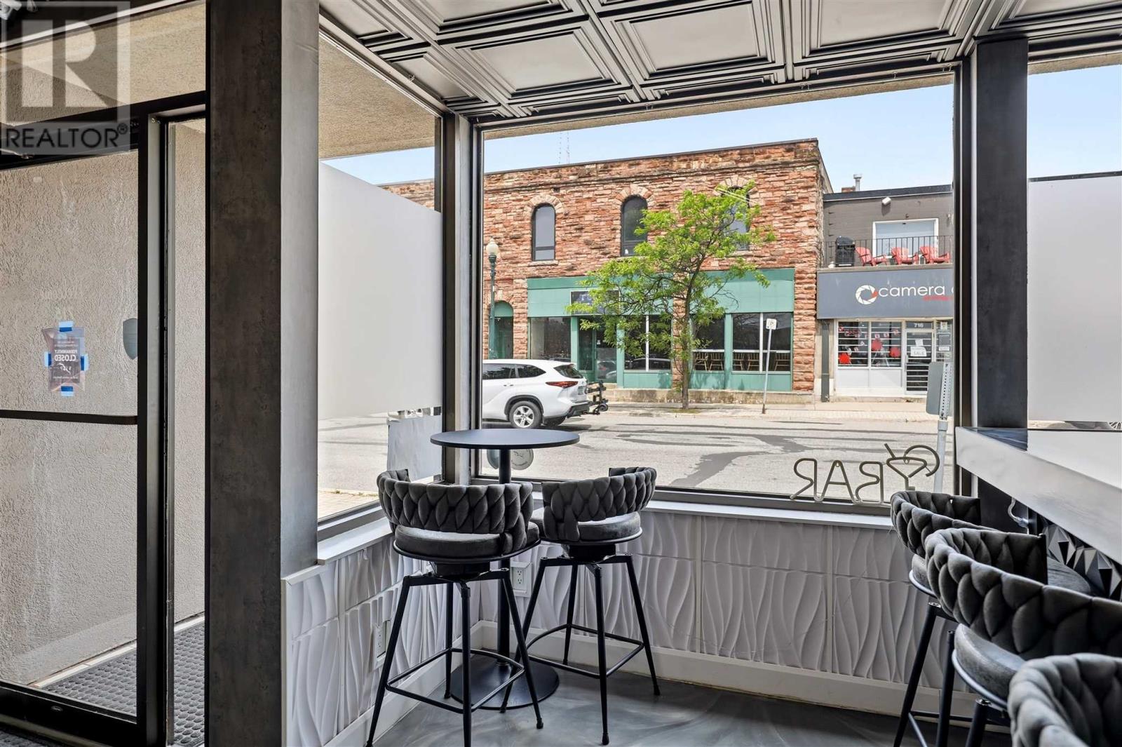 715 Queen ST E, Sault Ste. Marie — photo 2