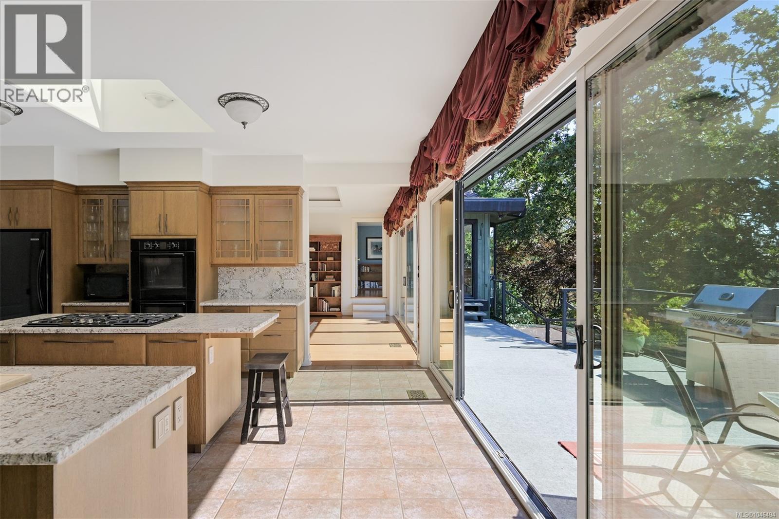 1682 Charlton Rd - 25