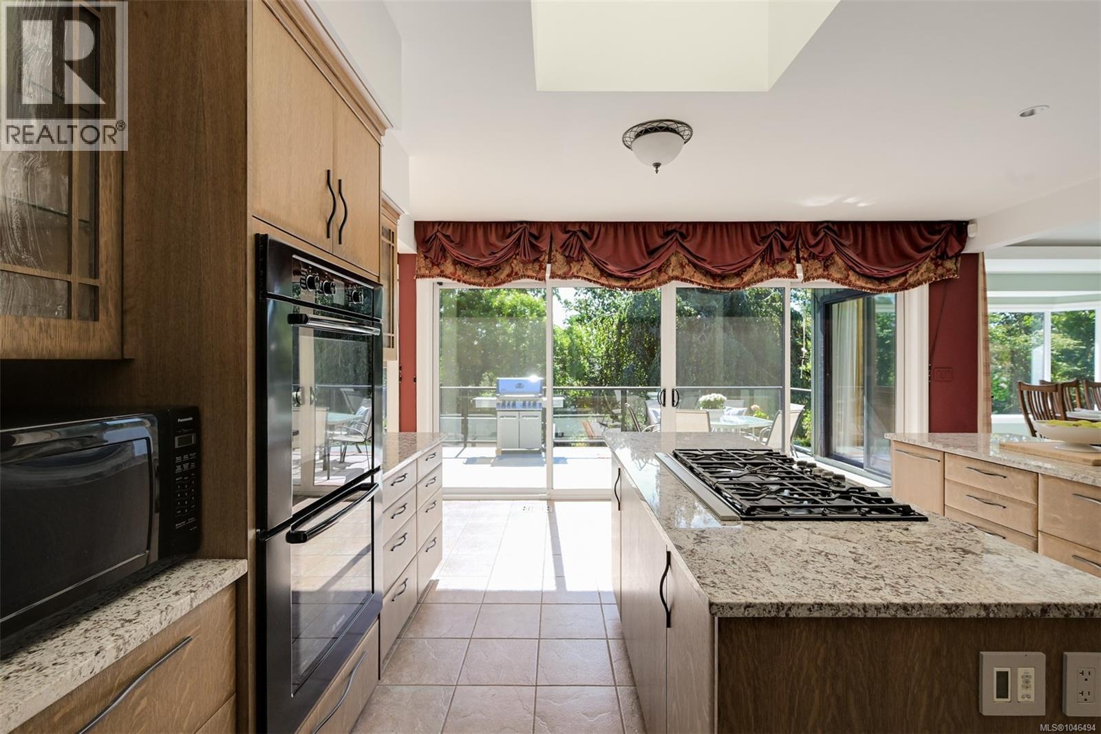  1682 Charlton Road, Saanich