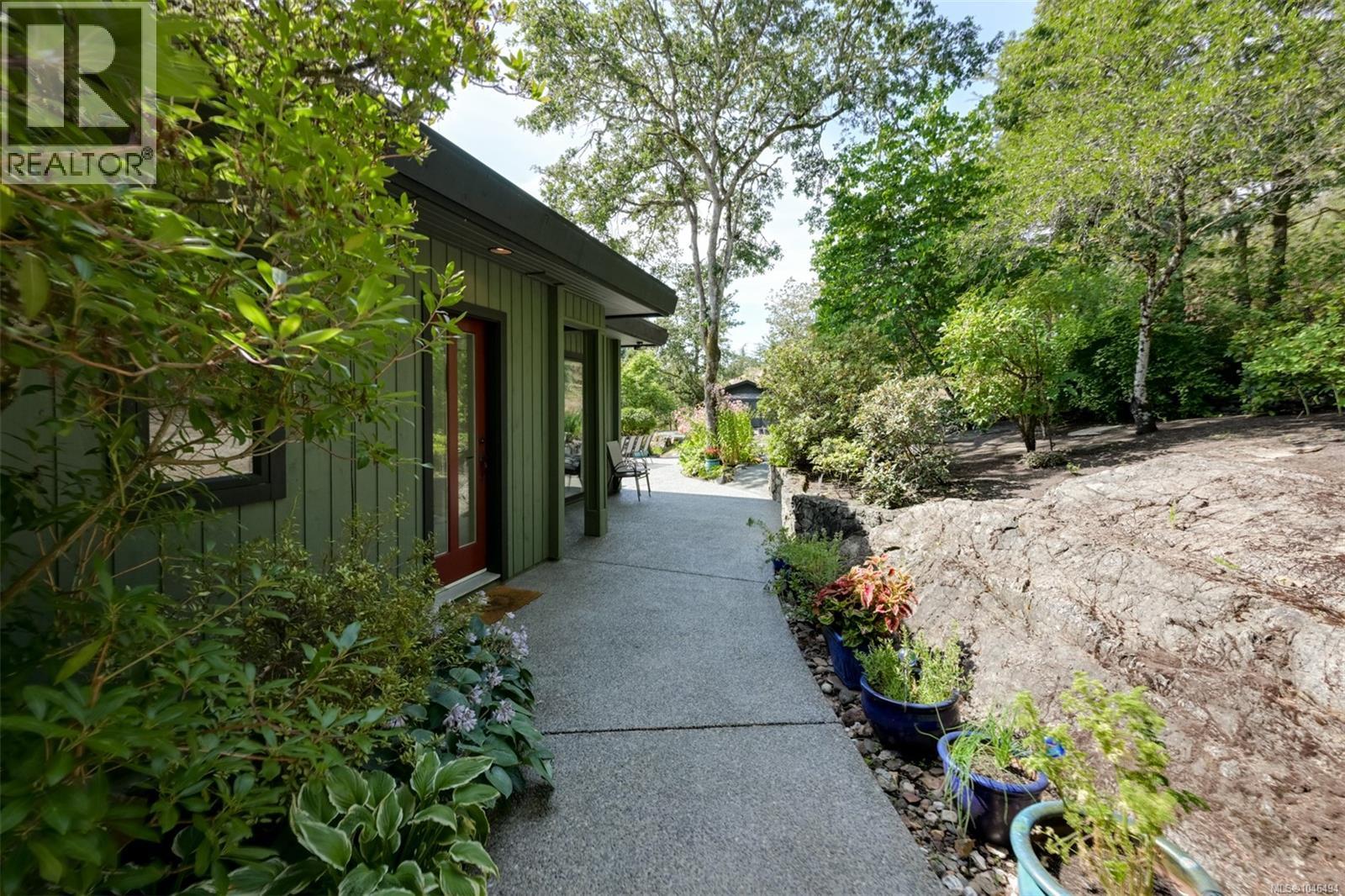  1682 Charlton Road, Saanich