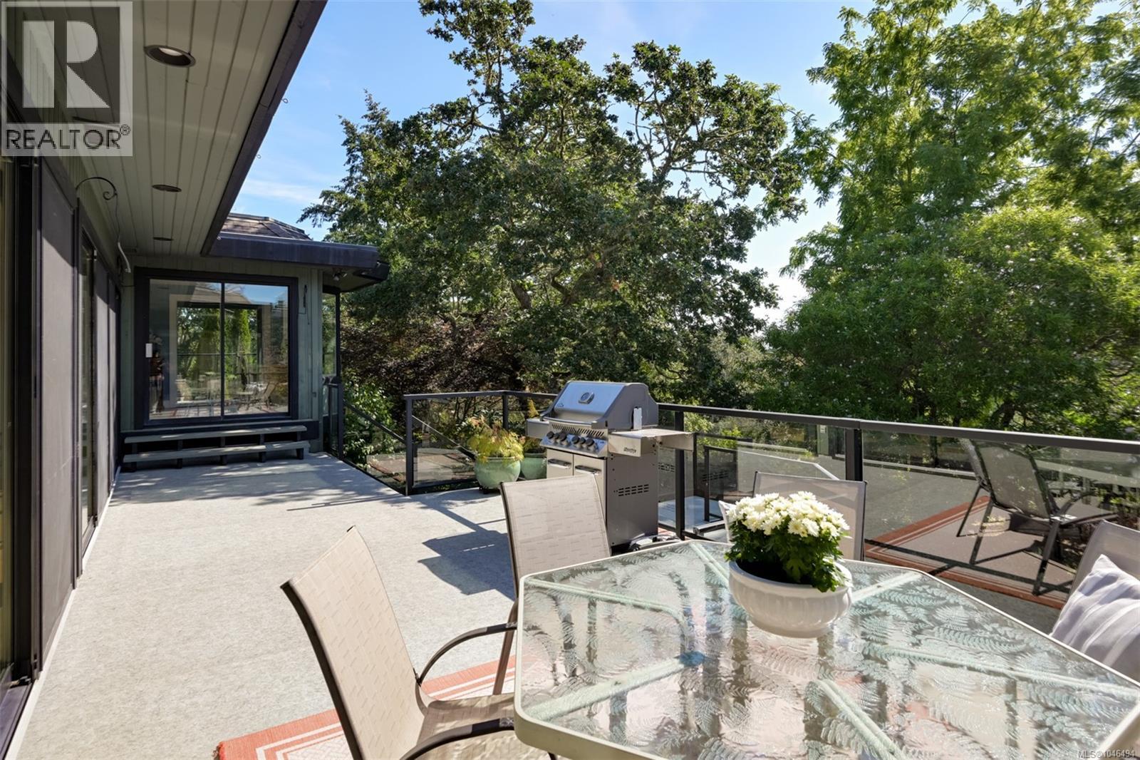 1682 Charlton Rd - 40