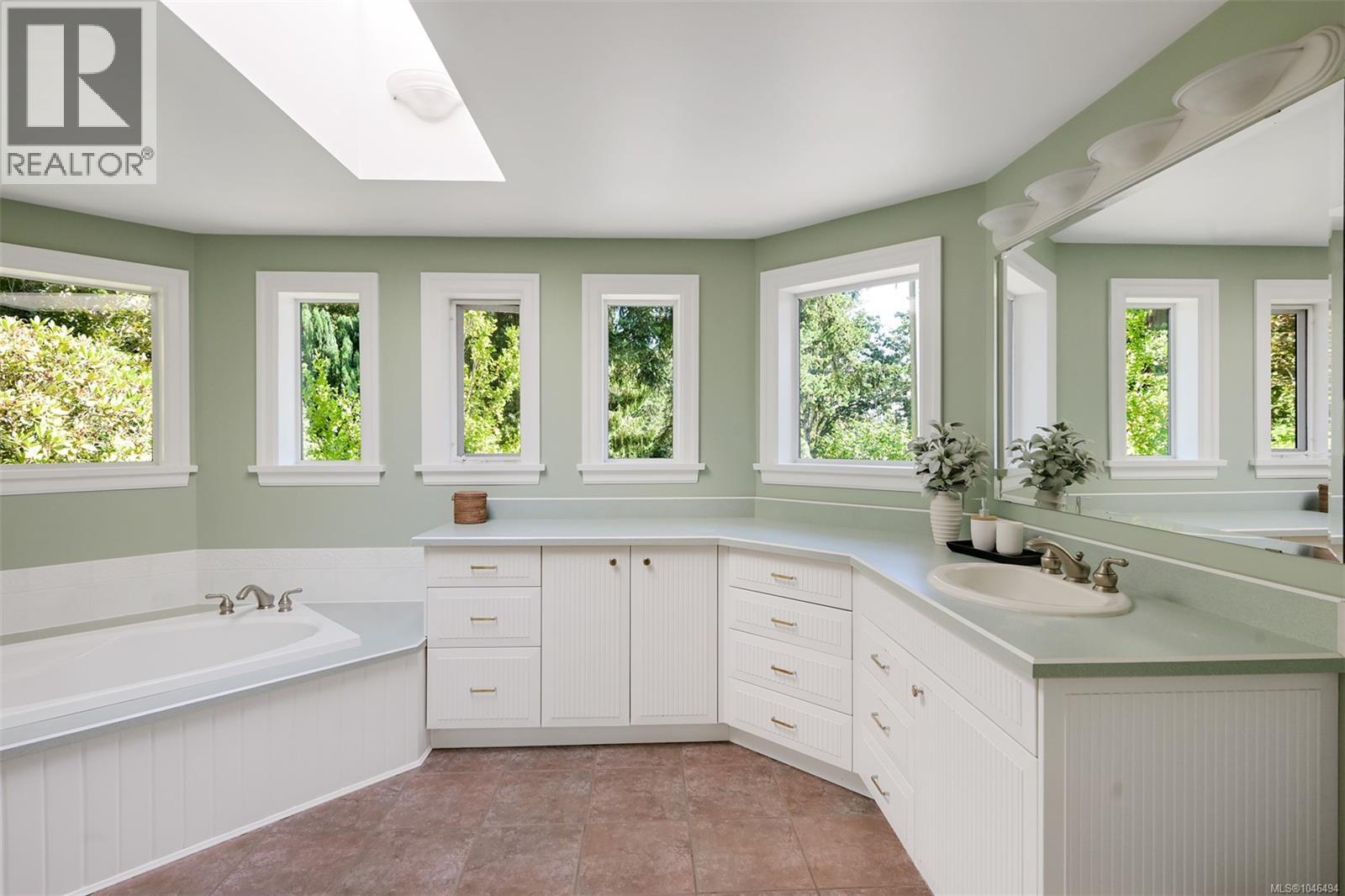1682 Charlton Rd - 55