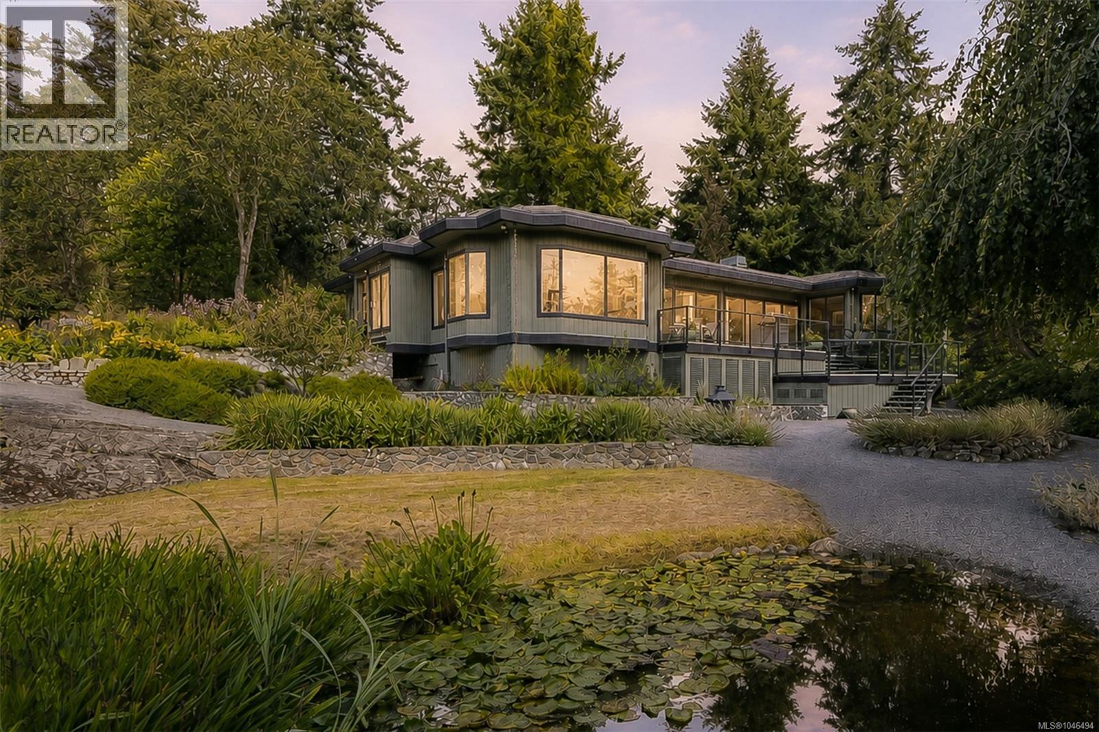  1682 Charlton Road, Saanich