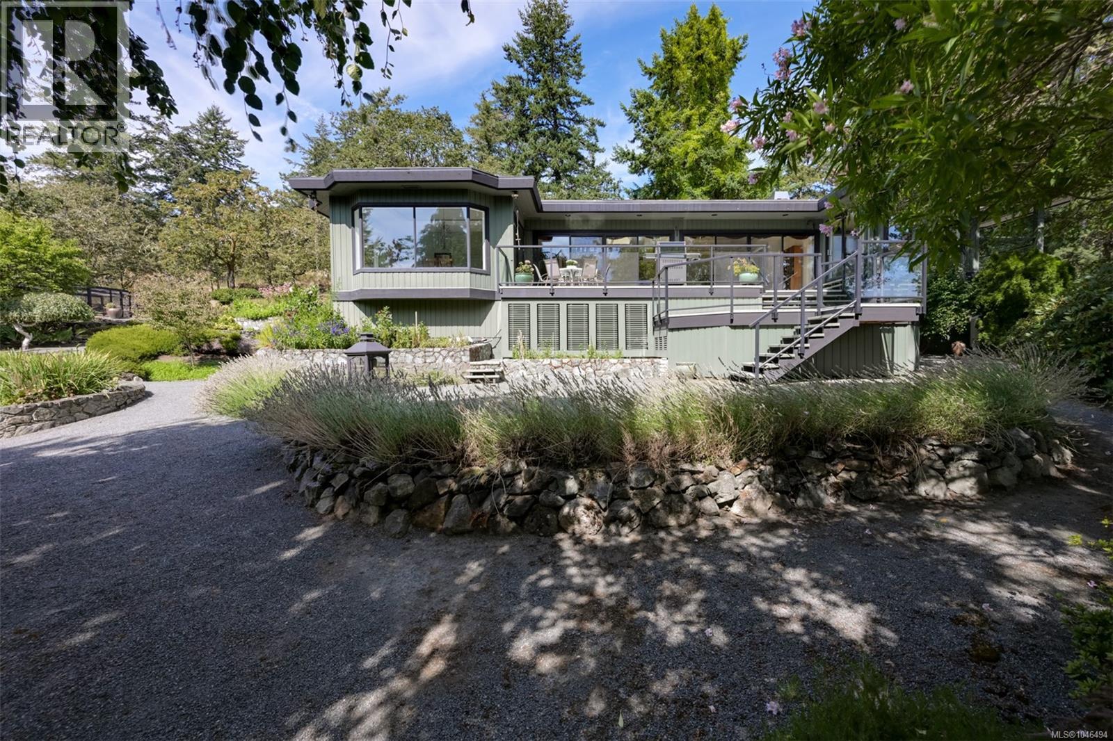  1682 Charlton Road, Saanich