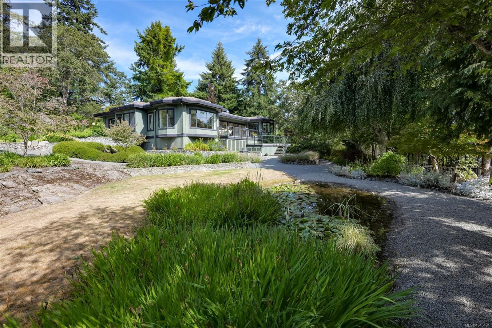  1682 Charlton Road, Saanich