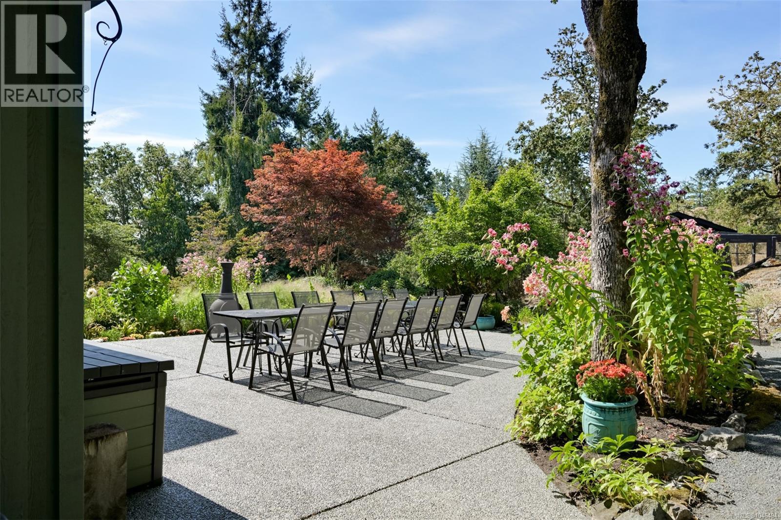  1682 Charlton Road, Saanich