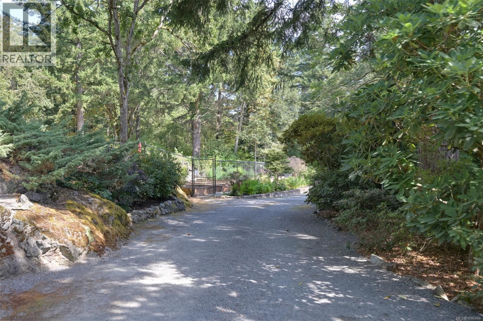  1682 Charlton Road, Saanich