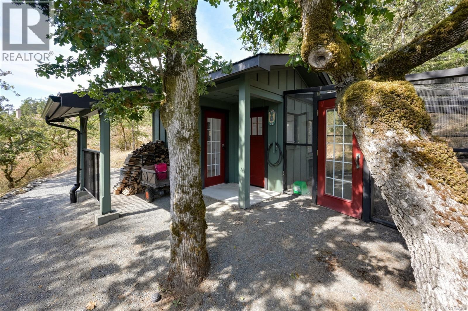  1682 Charlton Road, Saanich