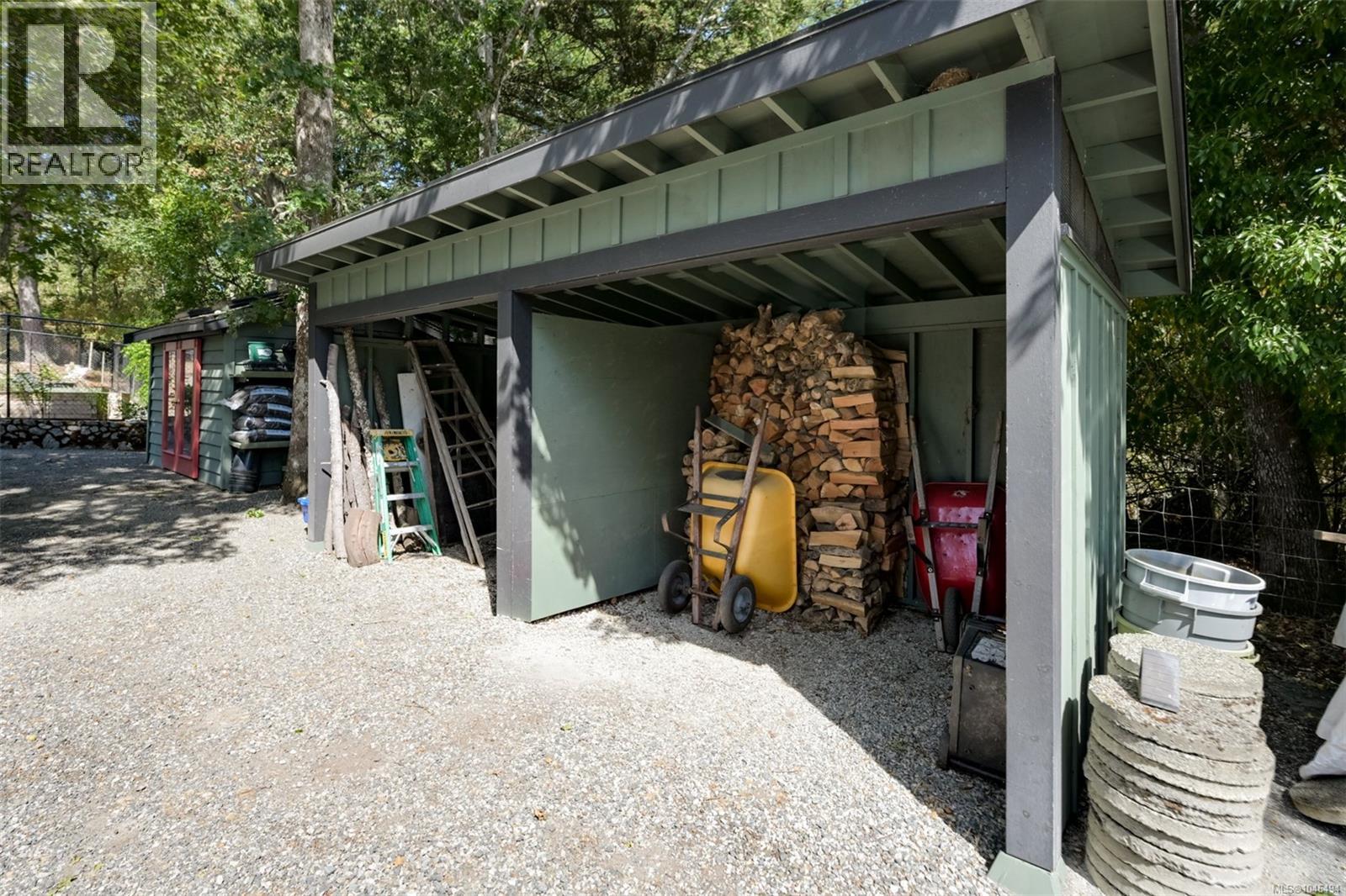  1682 Charlton Road, Saanich