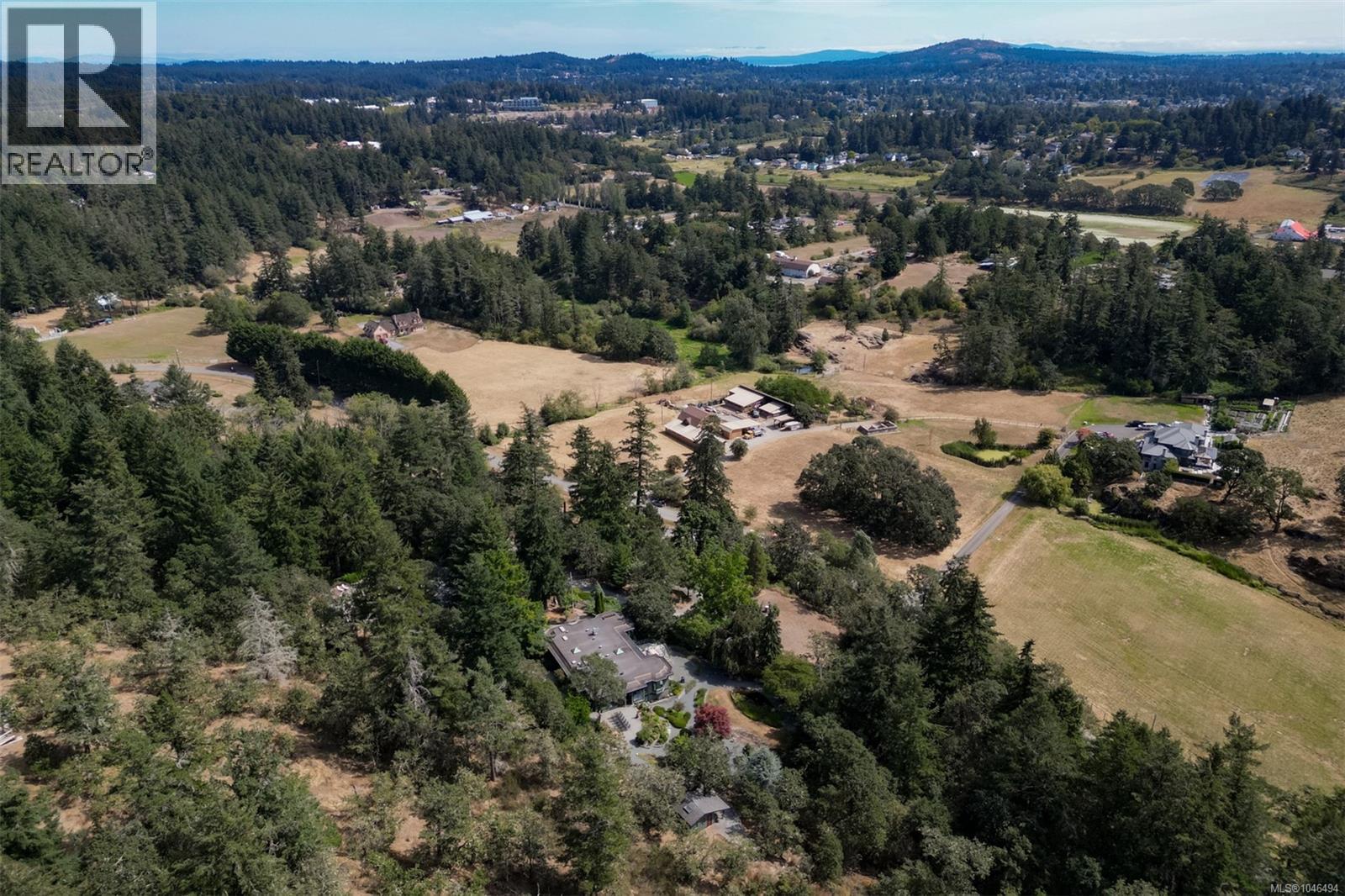  1682 Charlton Road, Saanich
