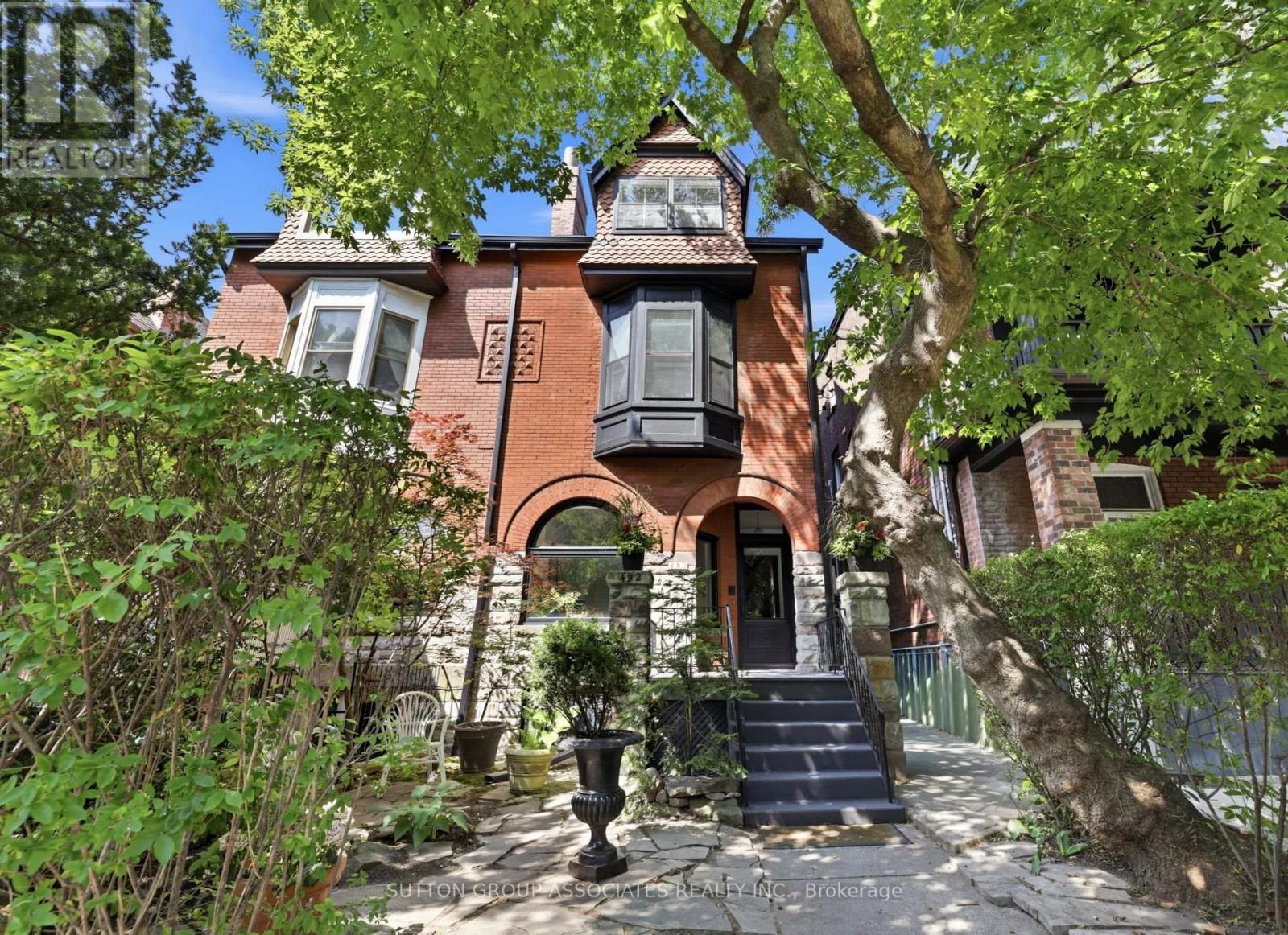 Photo of 492 Euclid Avenue