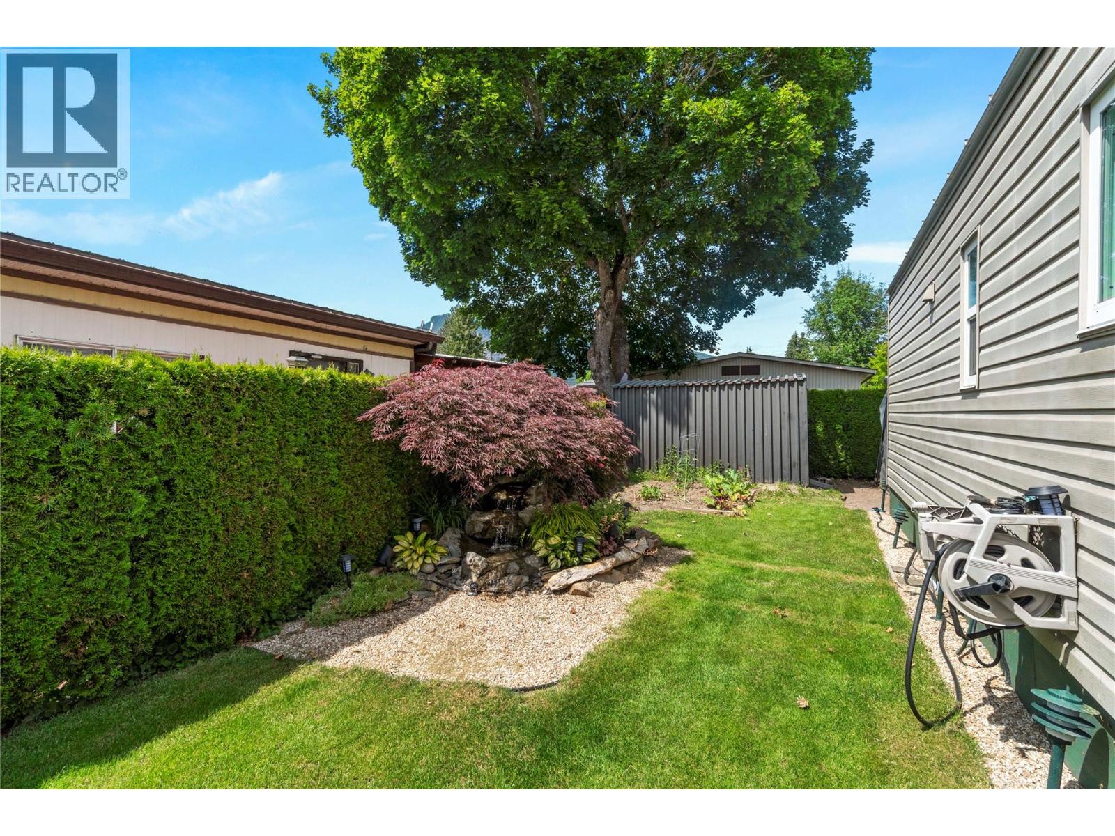 5391 69 Avenue NE - 24
