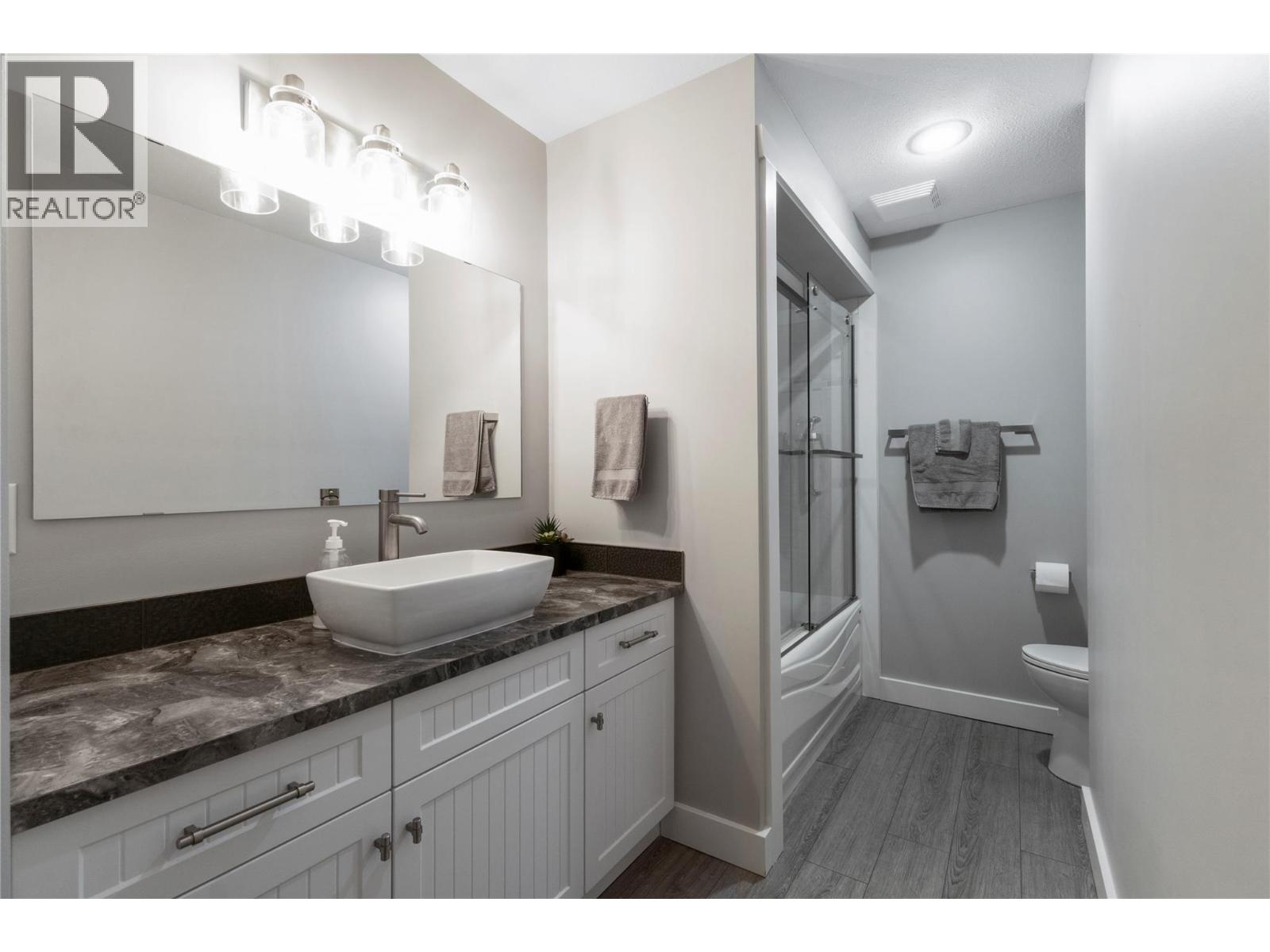 #303 251 6 Street SE - 19