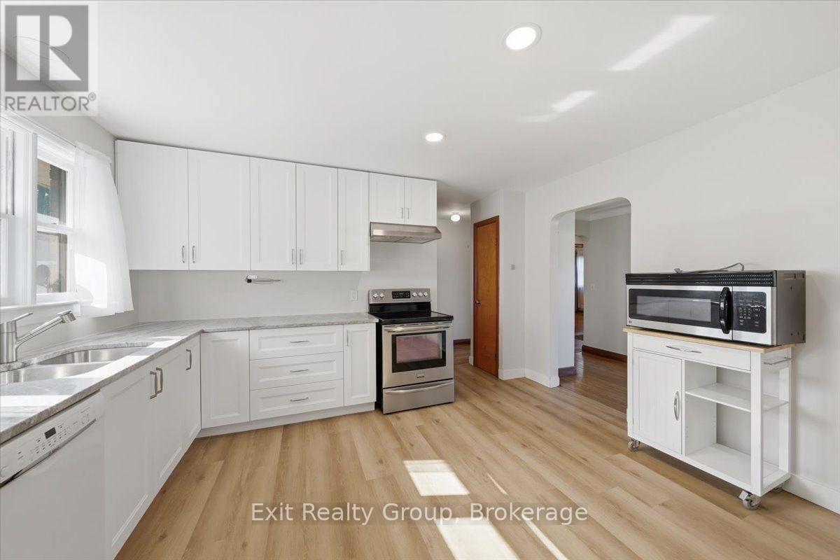33 FIRST AVENUE - 9