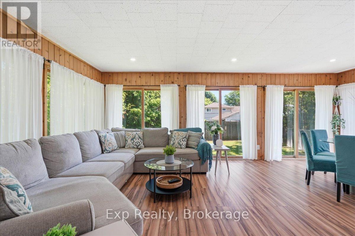 48 MELROSE CRESCENT - 10