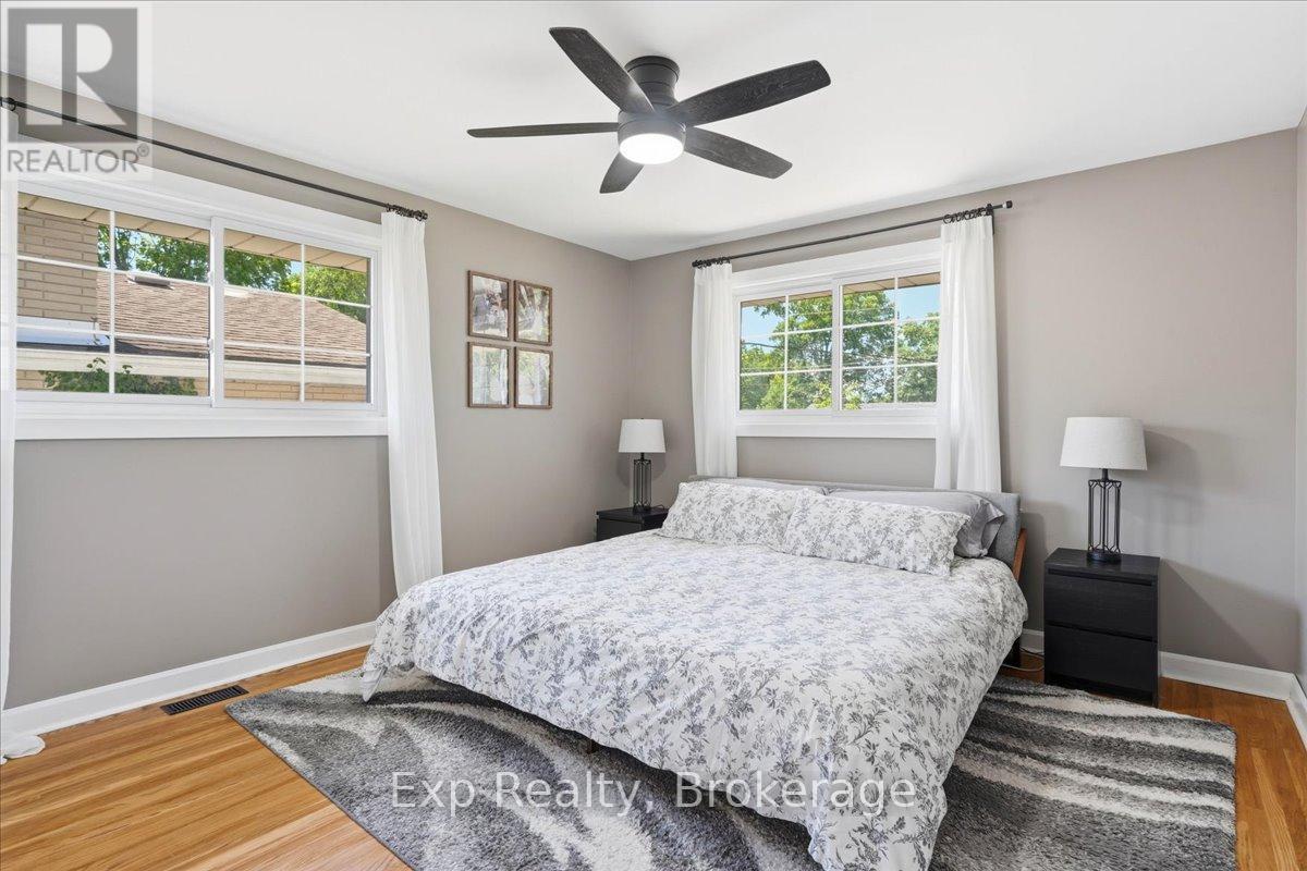 48 MELROSE CRESCENT - 18